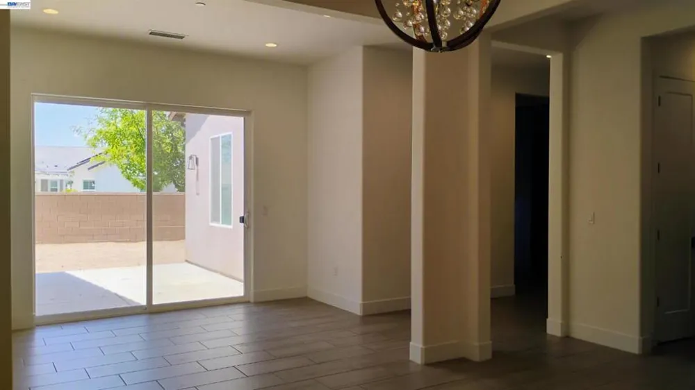 965 Beaver Pond Loop Madera, CA 93636