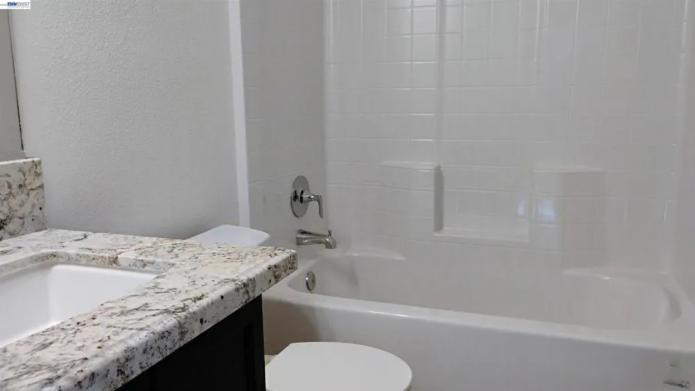 965 Beaver Pond Loop Madera, CA 93636