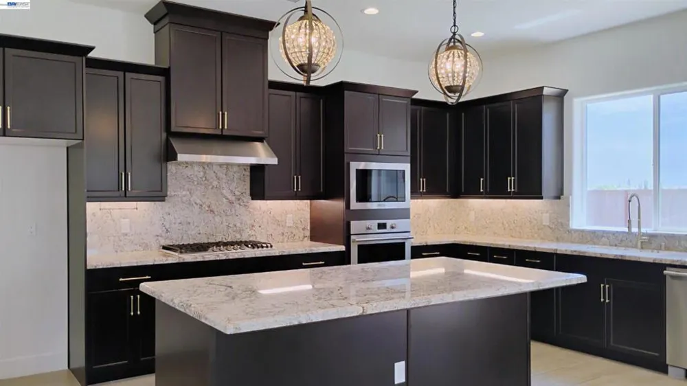 965 Beaver Pond Loop Madera, CA 93636