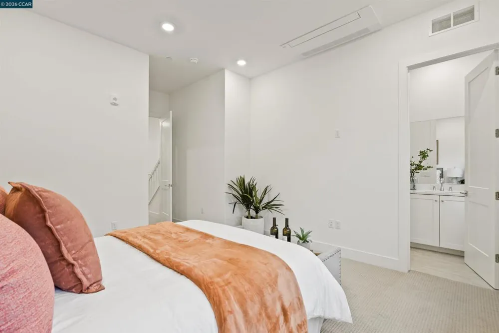 1112 Althea Terrace #4 Sunnyvale, CA 94086