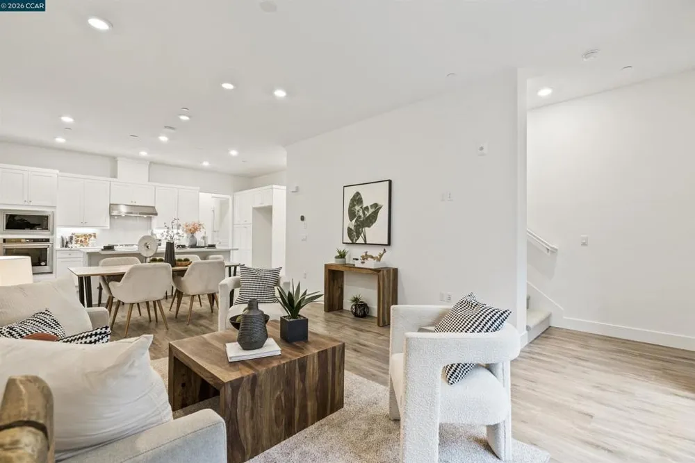 1112 Althea Terrace #4 Sunnyvale, CA 94086