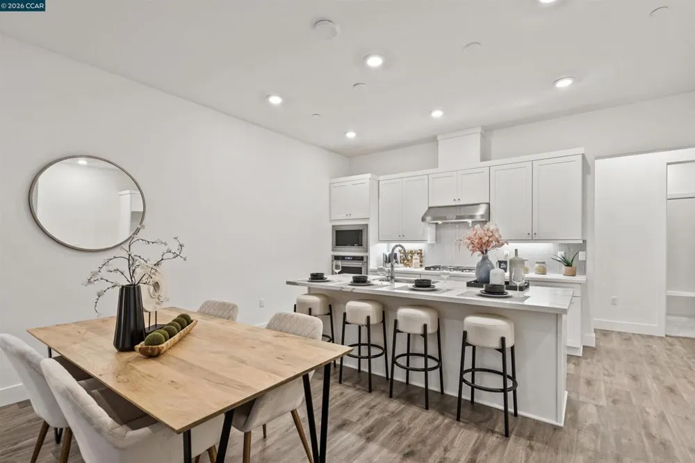 1112 Althea Terrace #4 Sunnyvale, CA 94086