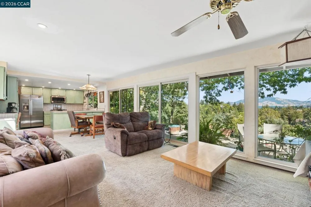834 Carter Acres Ln Martinez, CA 94553