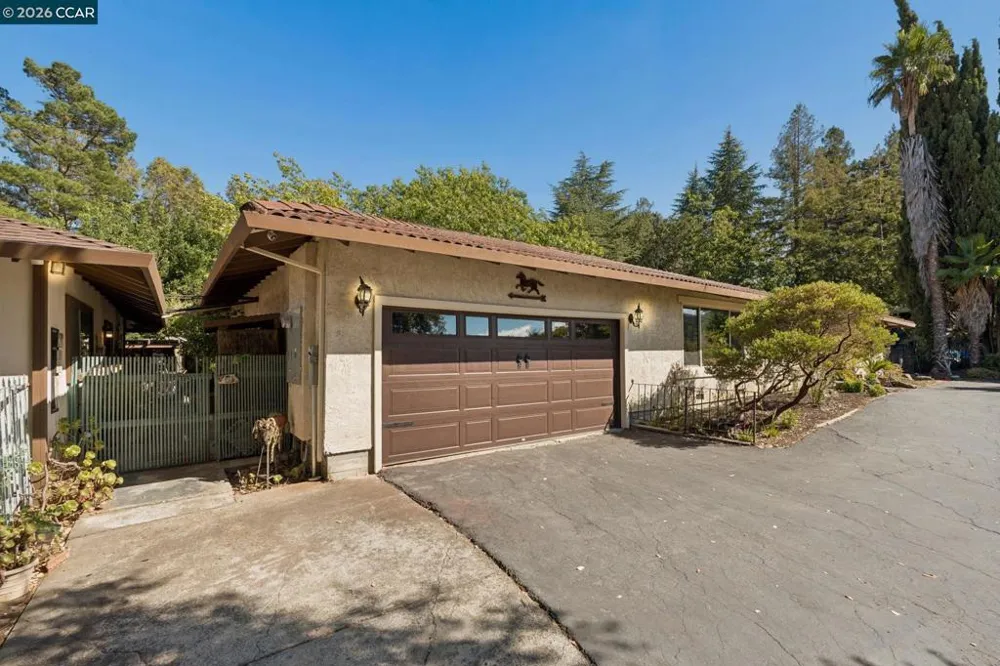 834 Carter Acres Ln Martinez, CA 94553