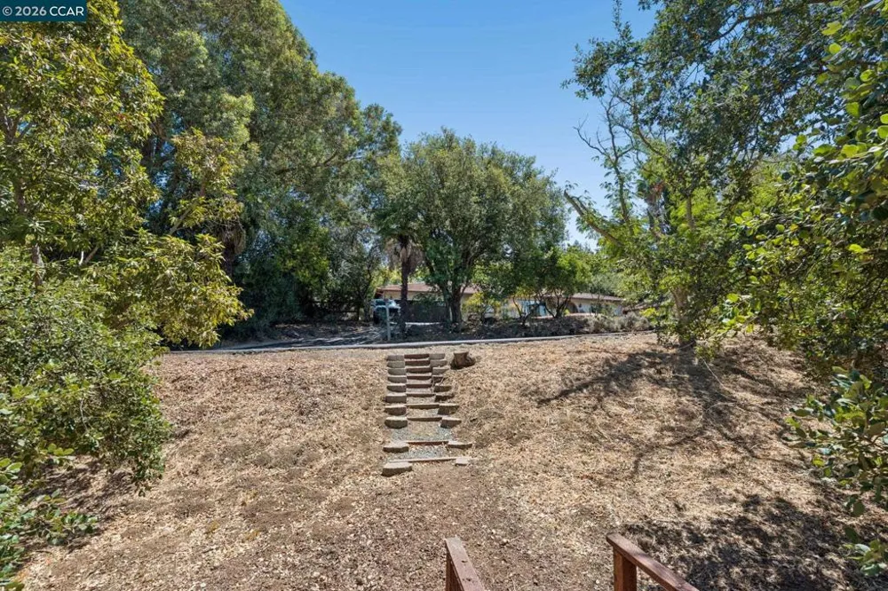 834 Carter Acres Ln Martinez, CA 94553