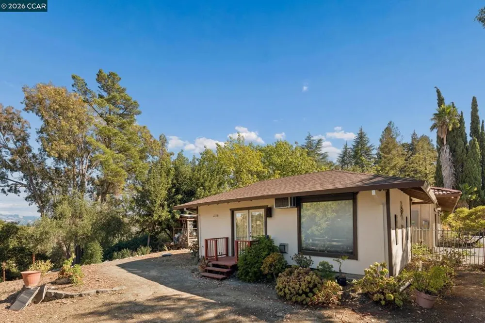834 Carter Acres Ln Martinez, CA 94553