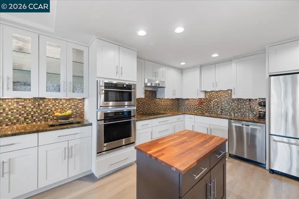 2100 Skycrest Dr #12 Walnut Creek, CA 94595