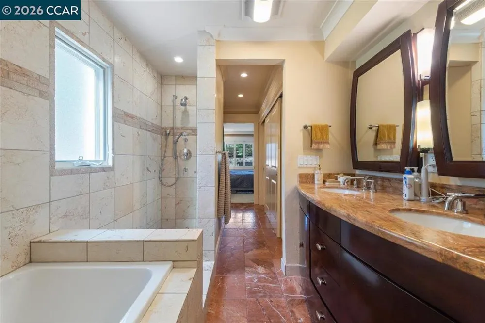 2100 Skycrest Dr #12 Walnut Creek, CA 94595