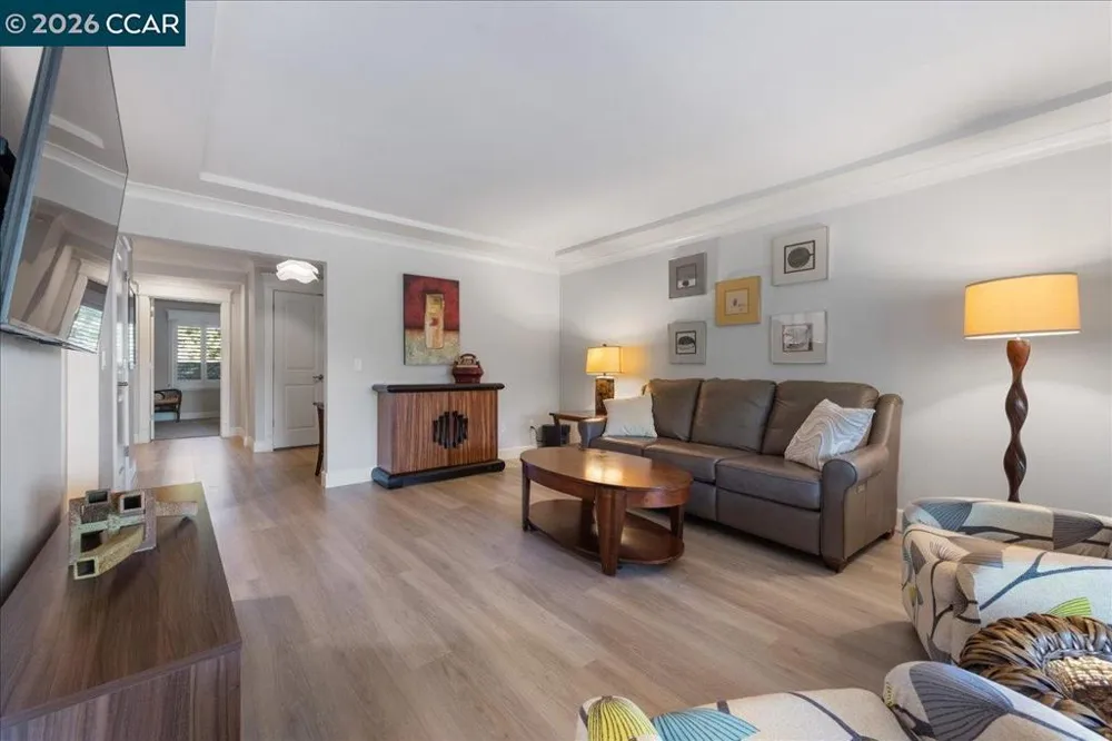 2100 Skycrest Dr #12 Walnut Creek, CA 94595