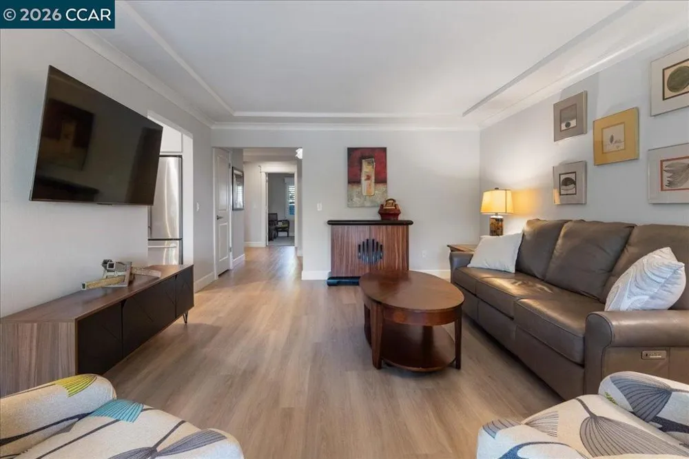 2100 Skycrest Dr #12 Walnut Creek, CA 94595