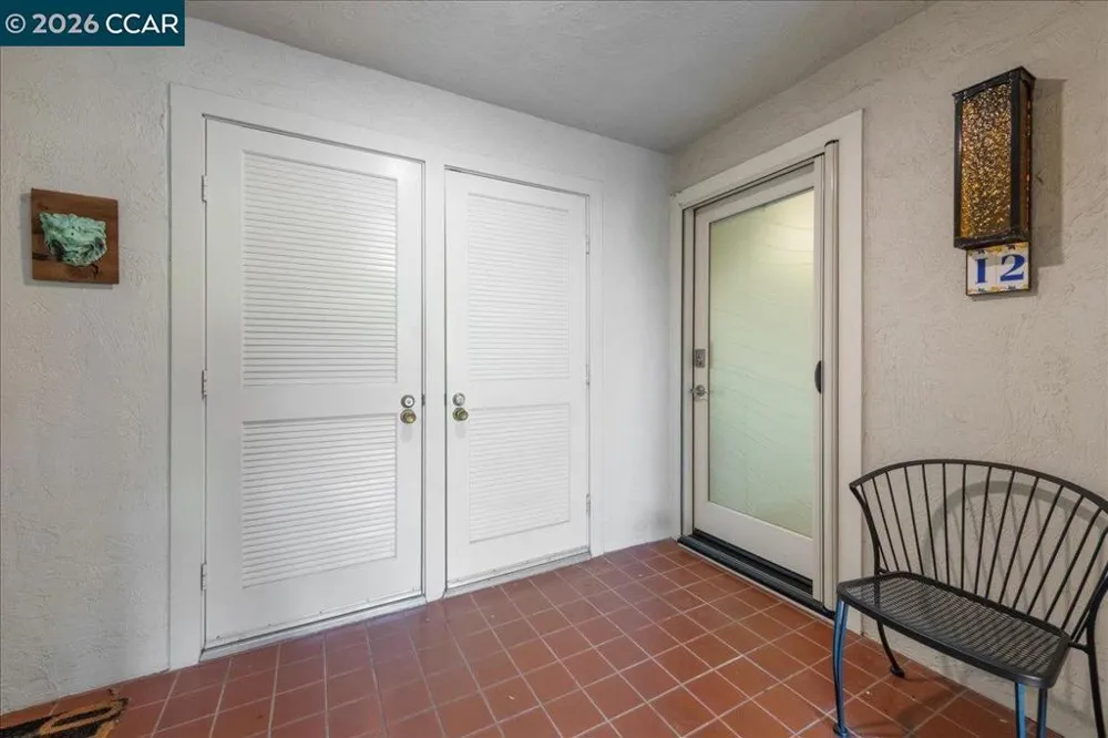 2100 Skycrest Dr #12 Walnut Creek, CA 94595