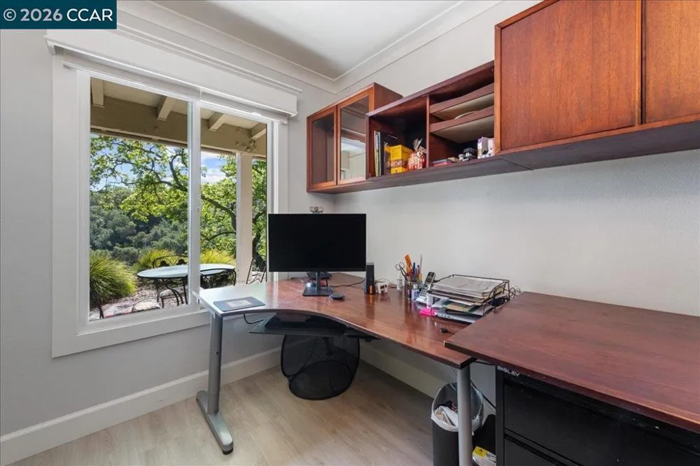 2100 Skycrest Dr #12 Walnut Creek, CA 94595