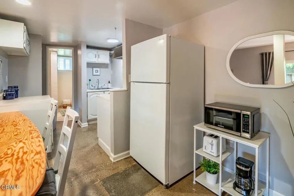 2937 Glen Albyn Drive Santa Barbara, CA 93105