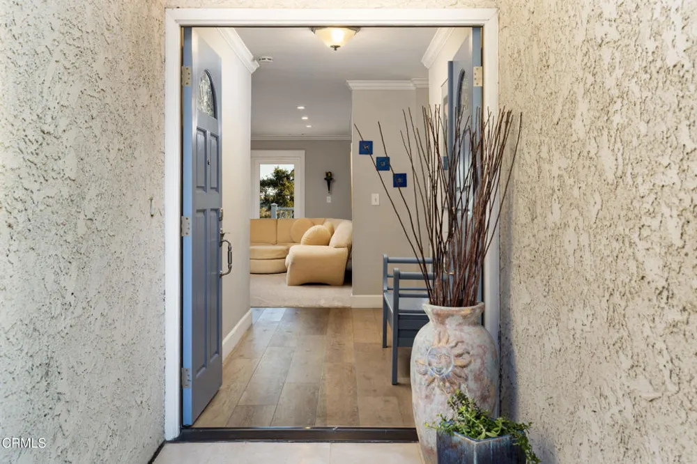 2937 Glen Albyn Drive Santa Barbara, CA 93105