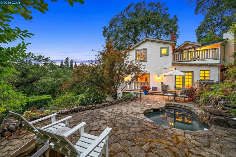 112 Camino Sobrante Orinda, CA 94563