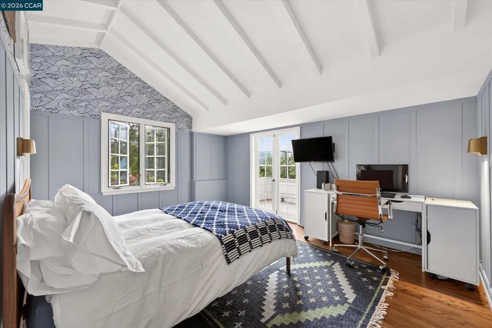 112 Camino Sobrante Orinda, CA 94563
