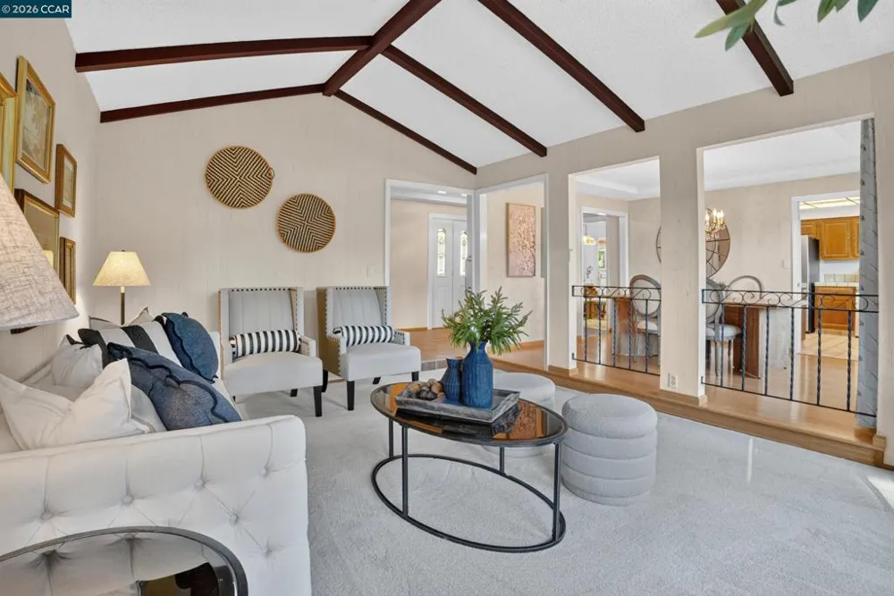 8 Casey Glen Ct Clayton, CA 94517