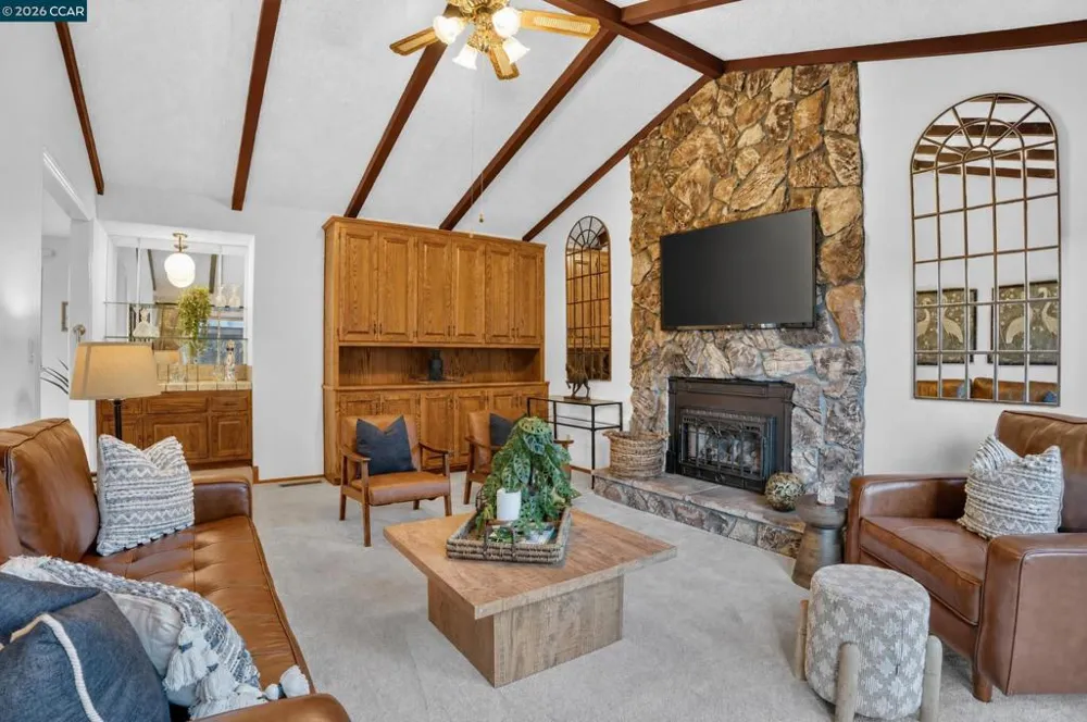 8 Casey Glen Ct Clayton, CA 94517