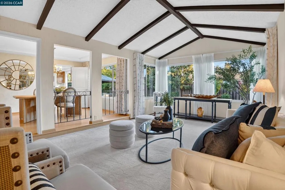 8 Casey Glen Ct Clayton, CA 94517