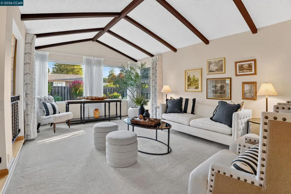 8 Casey Glen Ct Clayton, CA 94517