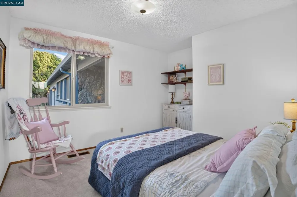 8 Casey Glen Ct Clayton, CA 94517