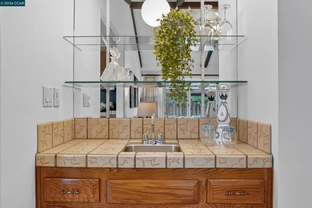 8 Casey Glen Ct Clayton, CA 94517
