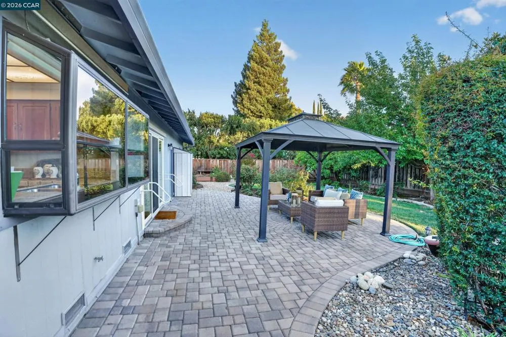 8 Casey Glen Ct Clayton, CA 94517