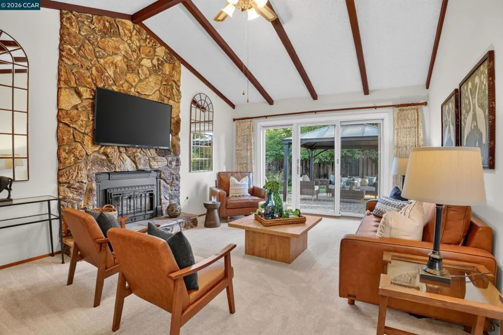 8 Casey Glen Ct Clayton, CA 94517