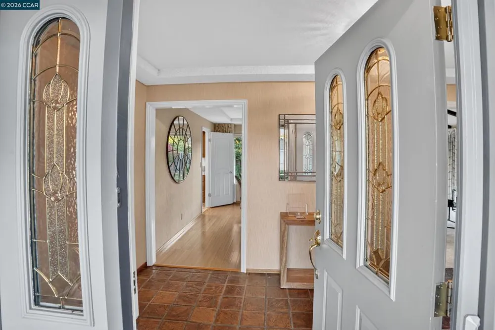 8 Casey Glen Ct Clayton, CA 94517