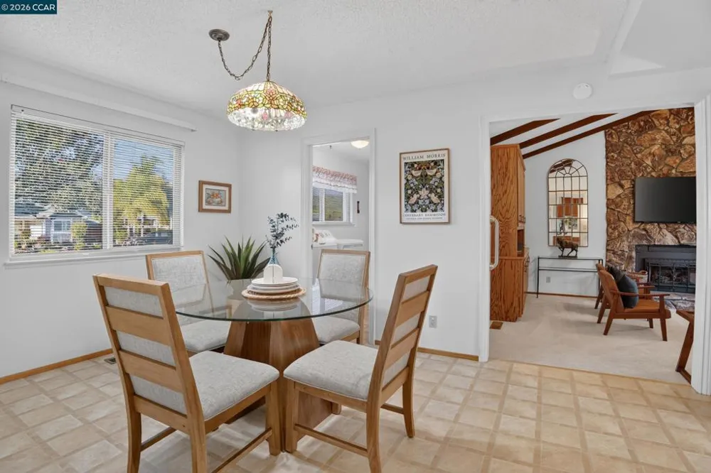8 Casey Glen Ct Clayton, CA 94517
