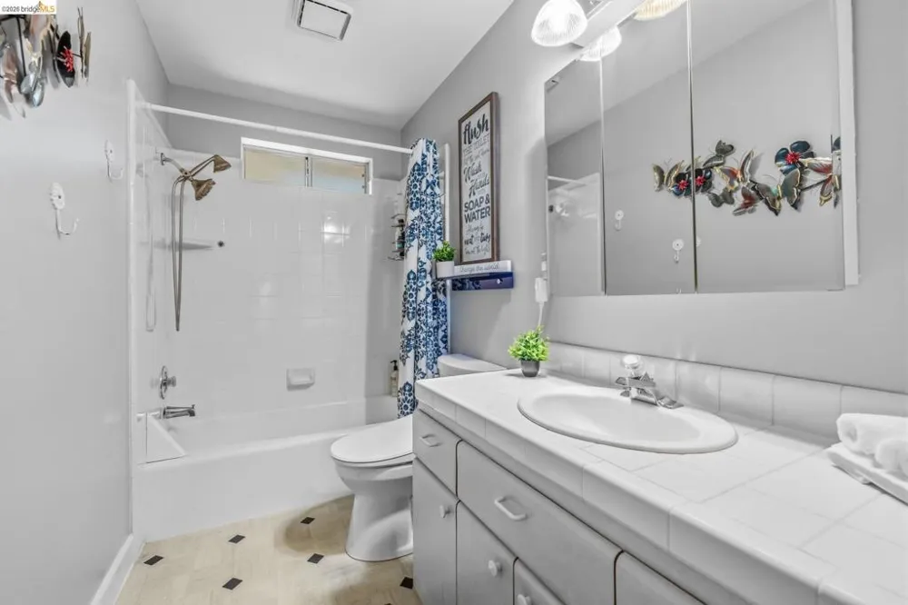 18570 Pradera Real Rd Sonora, CA 95370
