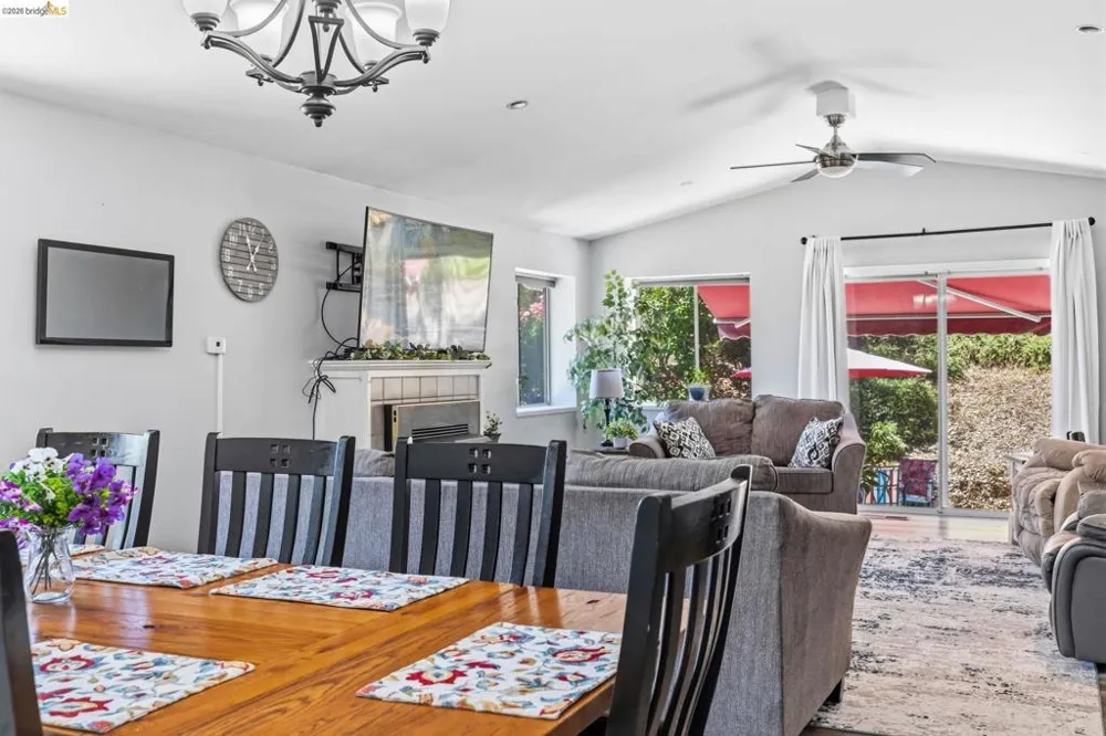 18570 Pradera Real Rd Sonora, CA 95370