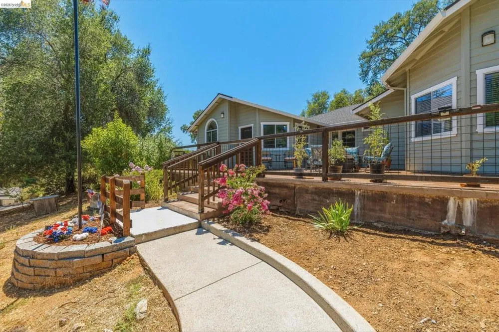 18570 Pradera Real Rd Sonora, CA 95370