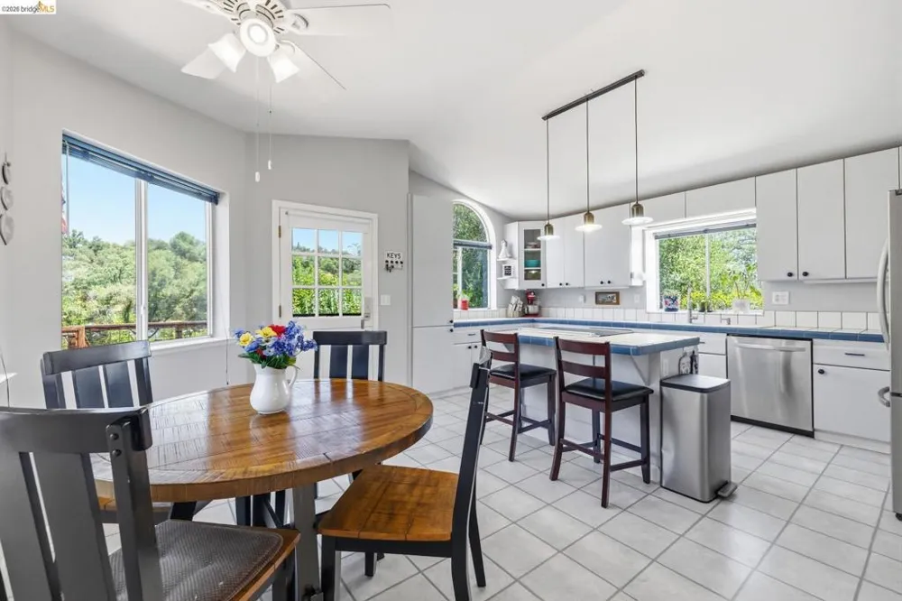 18570 Pradera Real Rd Sonora, CA 95370