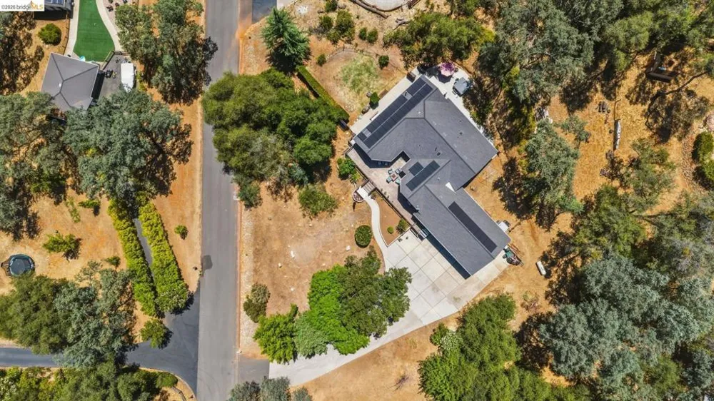18570 Pradera Real Rd Sonora, CA 95370