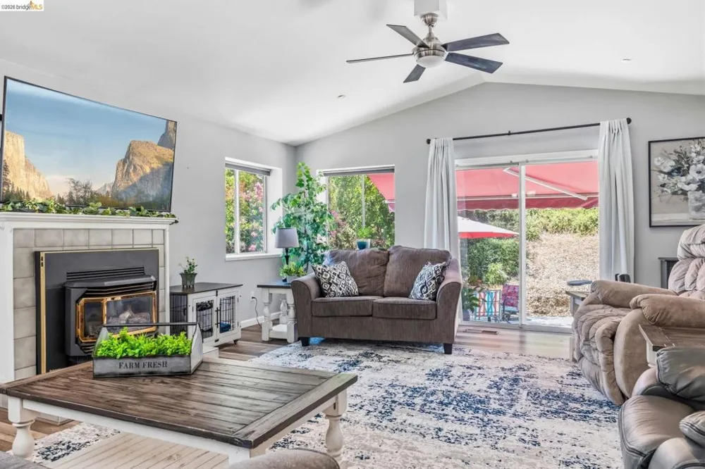18570 Pradera Real Rd Sonora, CA 95370