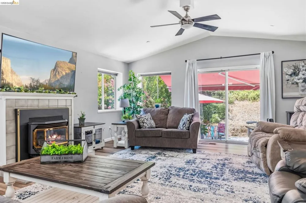 18570 Pradera Real Rd Sonora, CA 95370