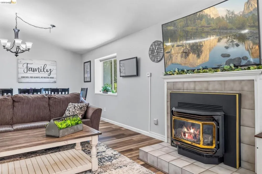 18570 Pradera Real Rd Sonora, CA 95370