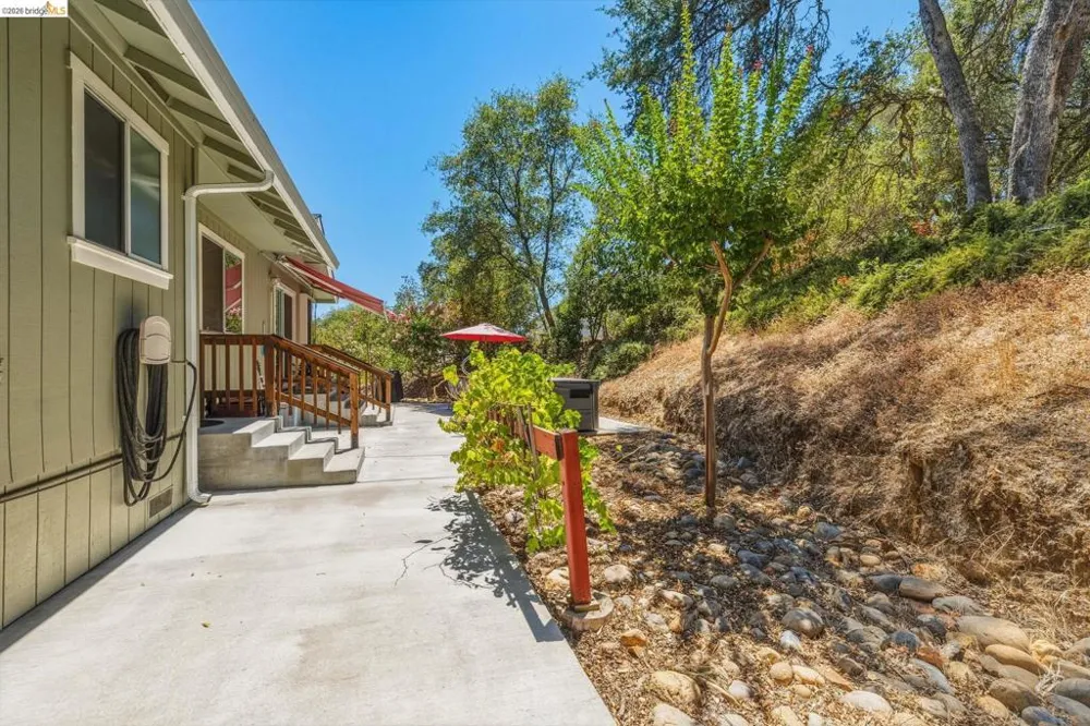 18570 Pradera Real Rd Sonora, CA 95370