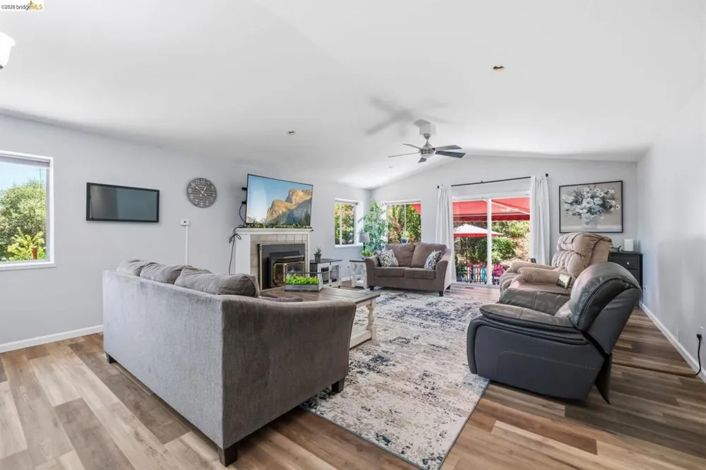 18570 Pradera Real Rd Sonora, CA 95370
