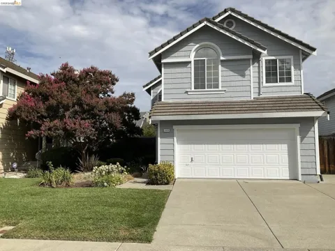 1020 Bellflower Street