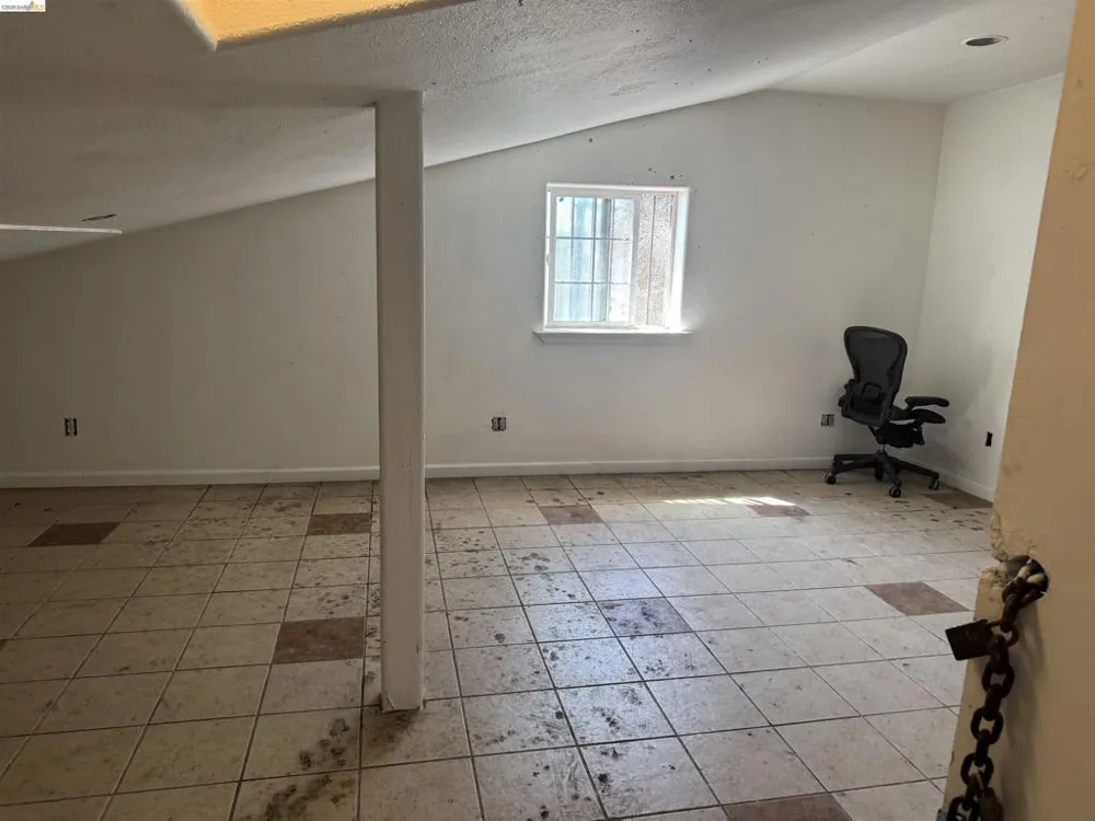 4 18Th St Richmond, CA 94801