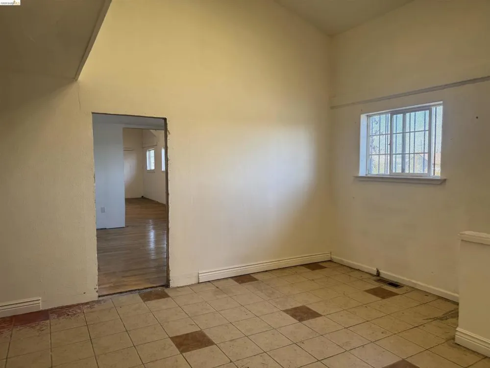4 18Th St Richmond, CA 94801