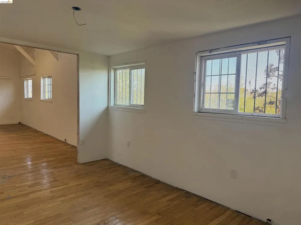 4 18Th St Richmond, CA 94801
