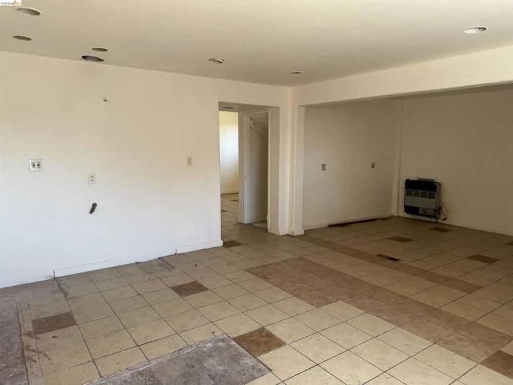 4 18Th St Richmond, CA 94801
