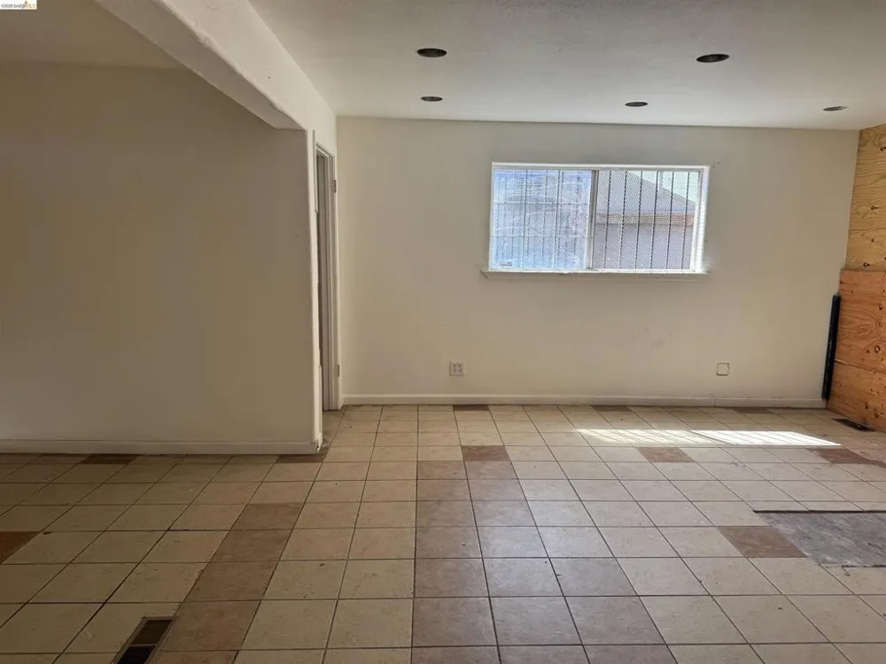 4 18Th St Richmond, CA 94801