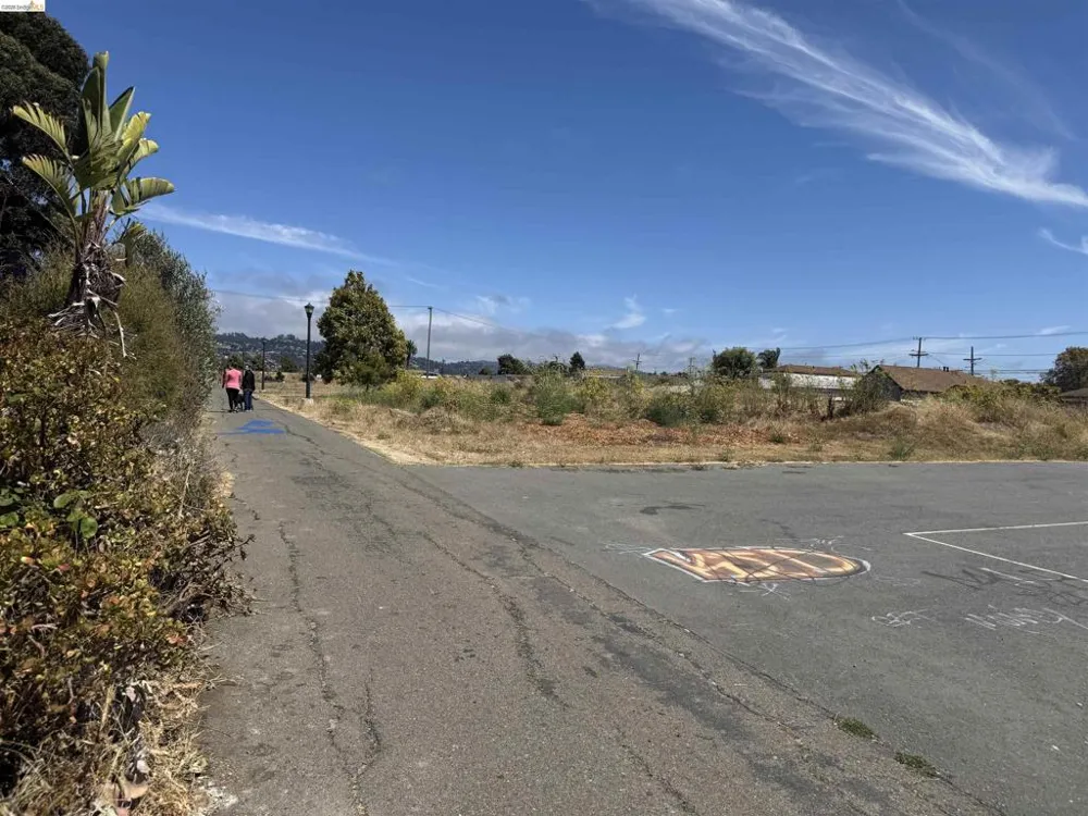 4 18Th St Richmond, CA 94801