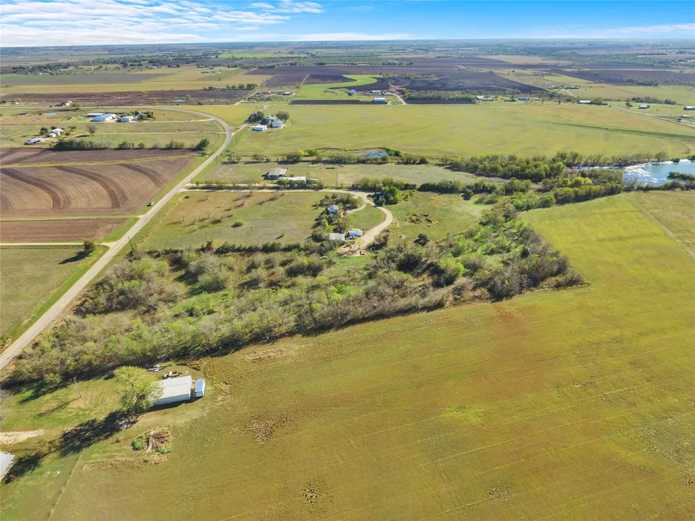 4580 County Road 404 Taylor, TX 76574