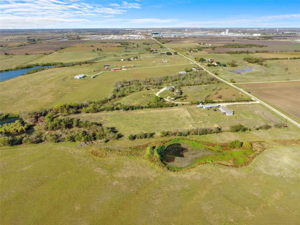 4580 County Road 404 Taylor, TX 76574