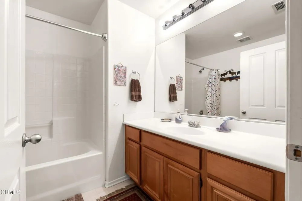 2334 Kipana Avenue Ventura, CA 93001